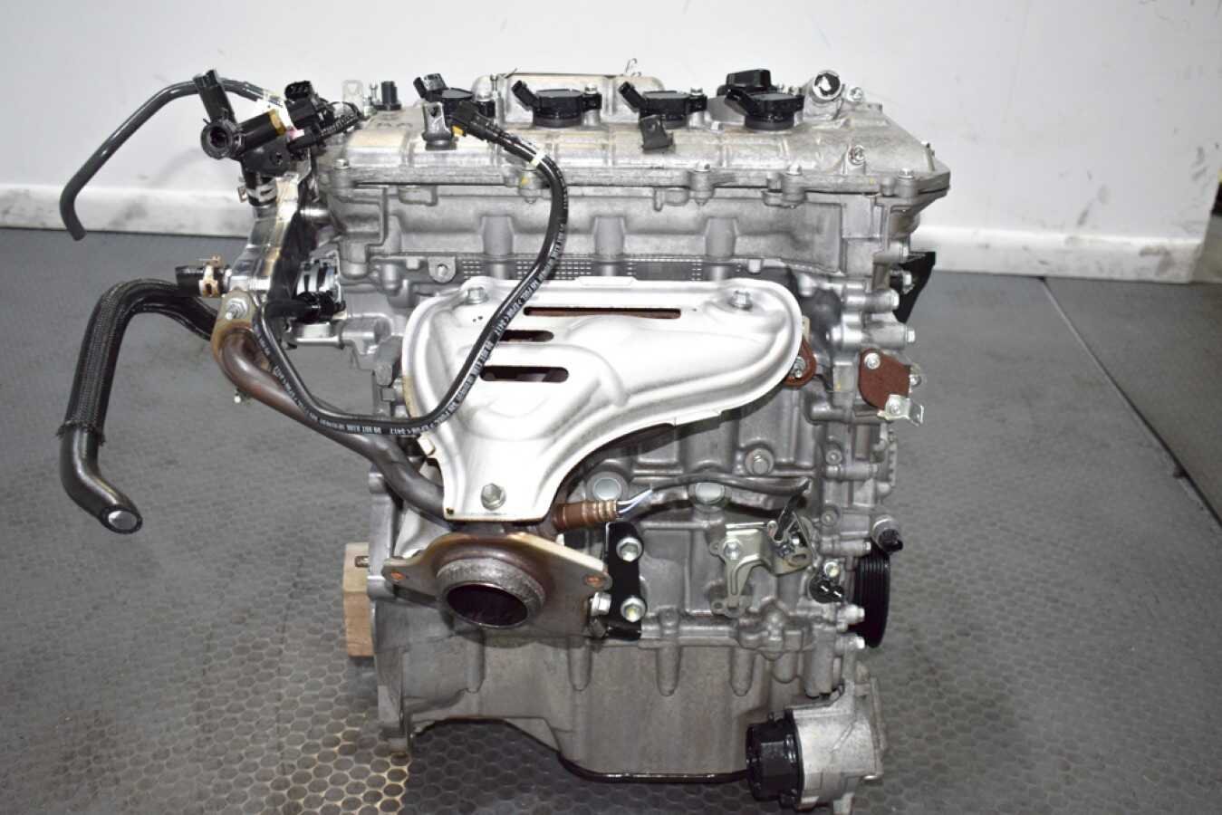 Used Clean 10-15 Toyota Prius and Lexus CT200h Hybrid 1.8L 2ZR-FXE engine for sale. - Image 4