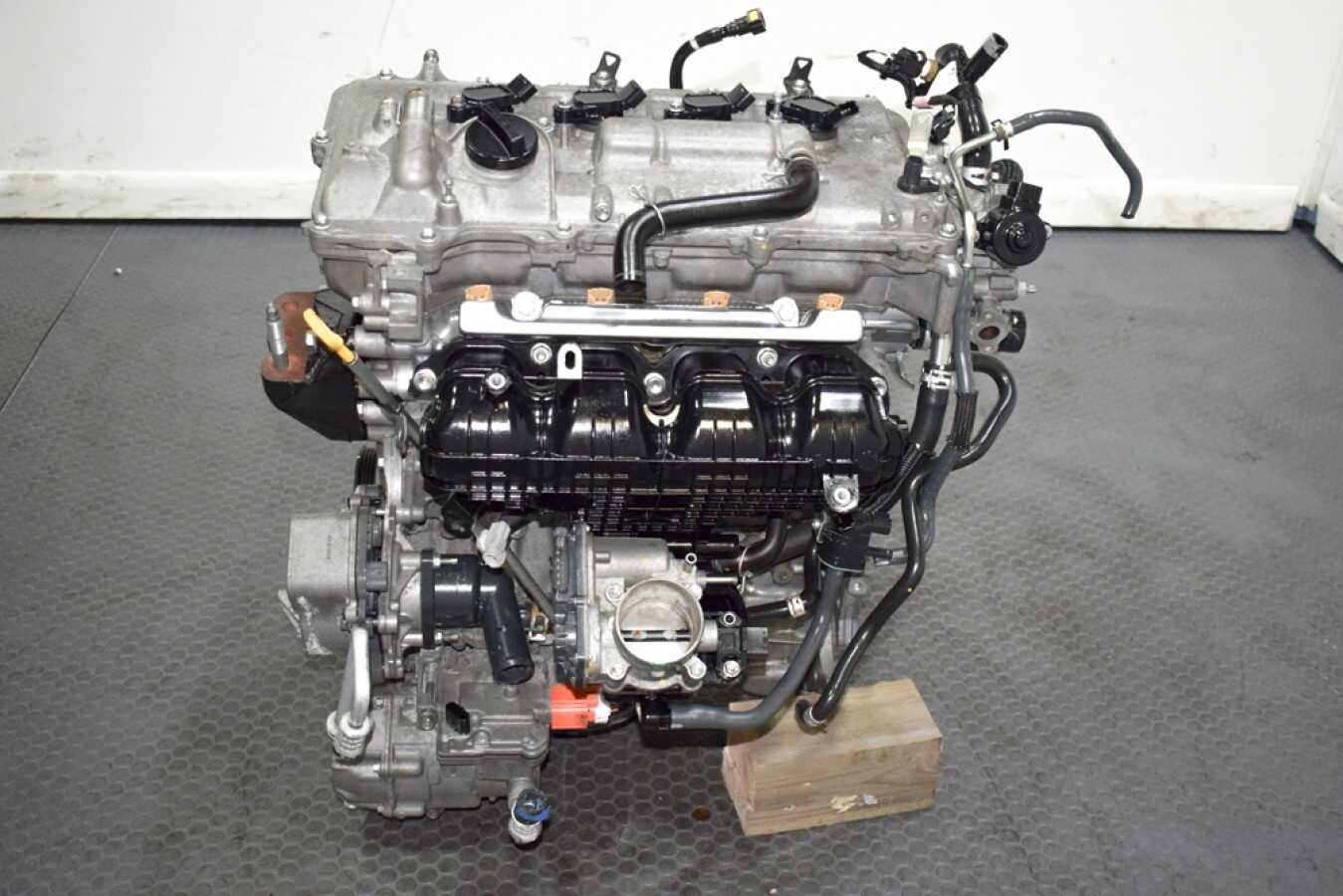 Used Clean 10-15 Toyota Prius and Lexus CT200h Hybrid 1.8L 2ZR-FXE engine for sale. - Image 5
