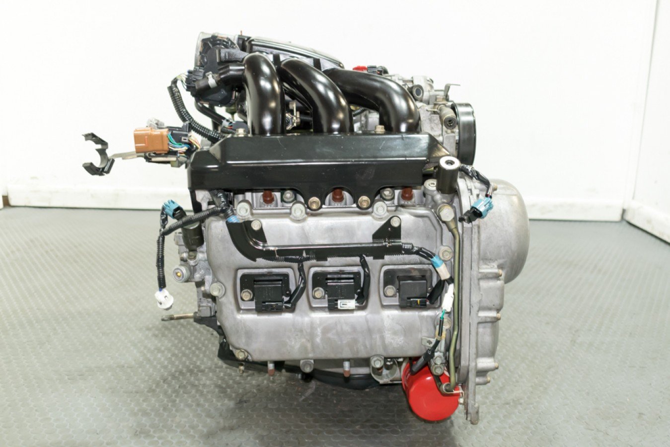 Super Clean & Low Mile JDM 03-05 Subaru Outback, Legacy, Tribeca EZ30R H6 3.0L Motor for Sale. - Image 4