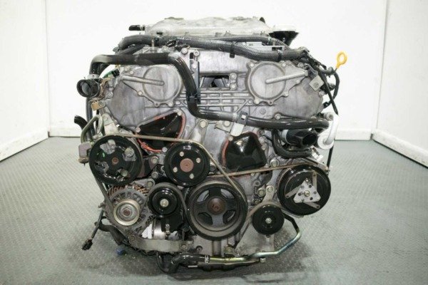 Used low mileage 03-05 Nissan 350Z VQ35DE 3.5L Replacement Engine For Nissan 350Z & Infiniti G35 with aftermarket headers