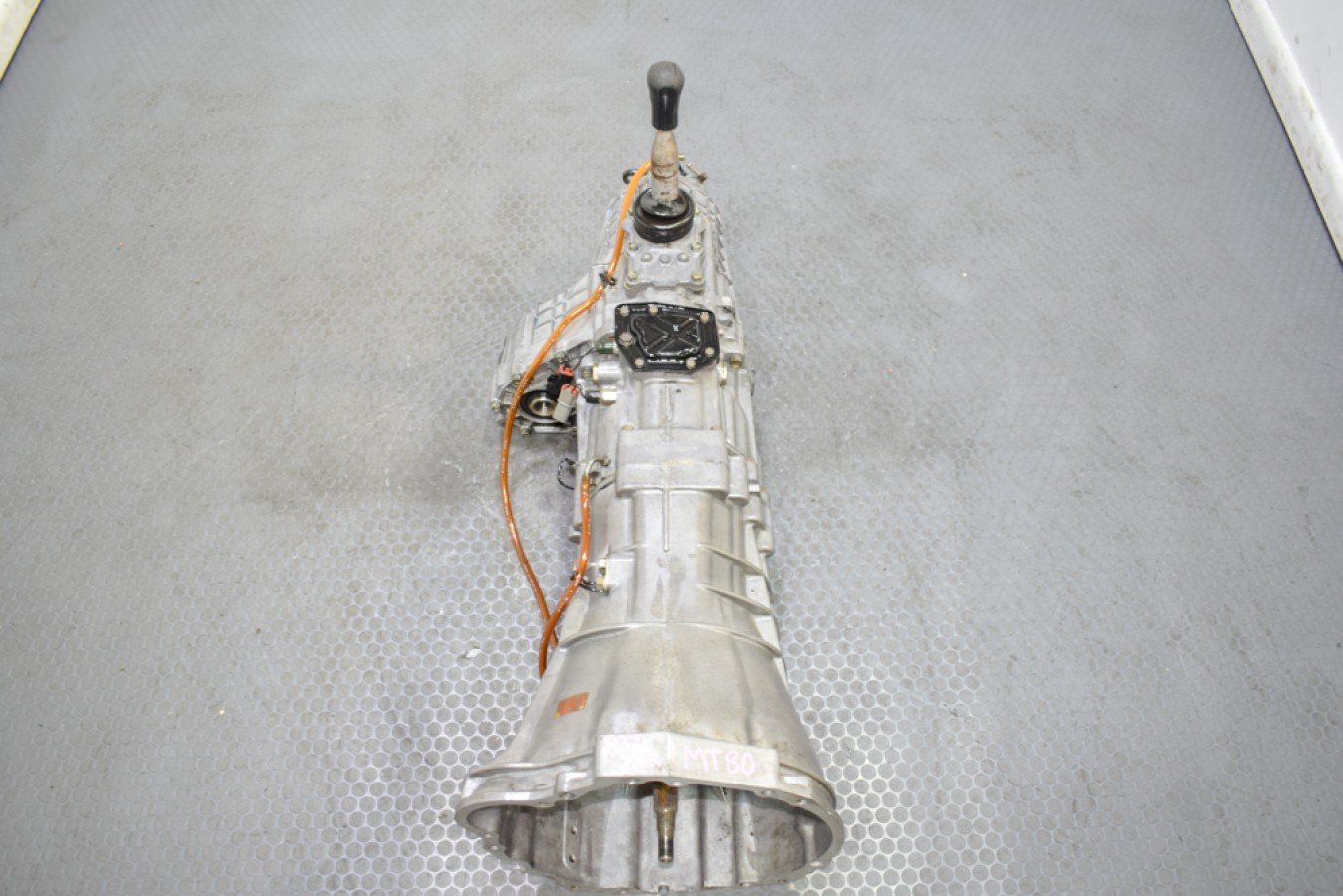 Low mileage Used JDM 89-94 Nissan Skyline R32 GTR AWD Transmission for sale. - Image 2