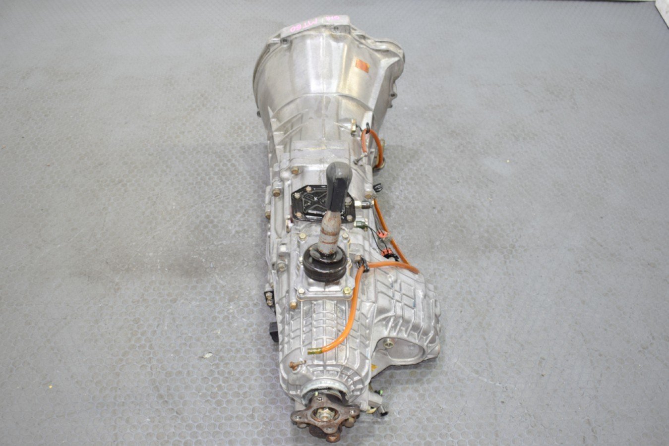Low mileage Used JDM 89-94 Nissan Skyline R32 GTR AWD Transmission for sale. - Image 5