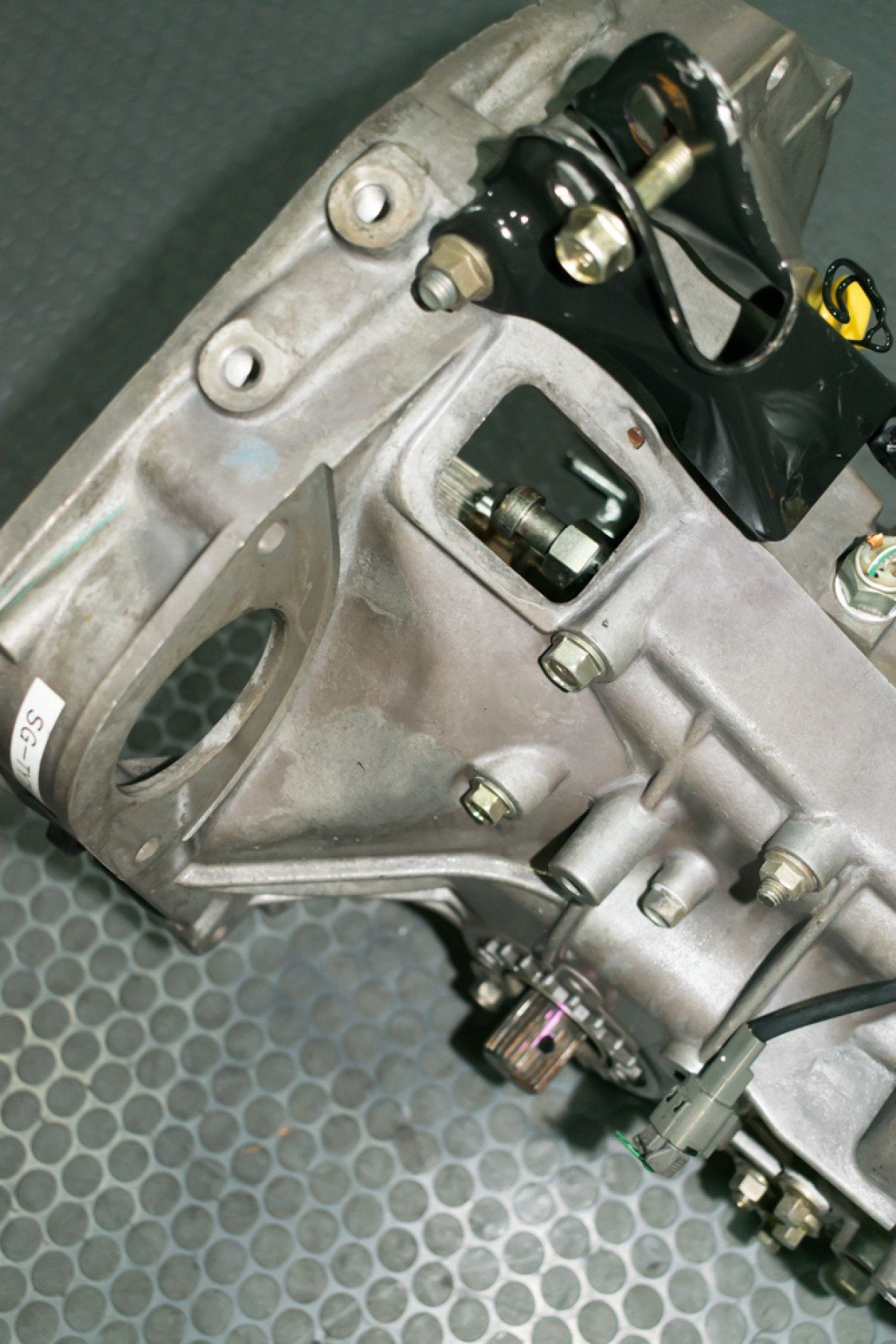 Used 2003-2005 Subaru Forester SG5 Dual Range 5MT AWD Transmission with 4.11 Final Drive - Image 9