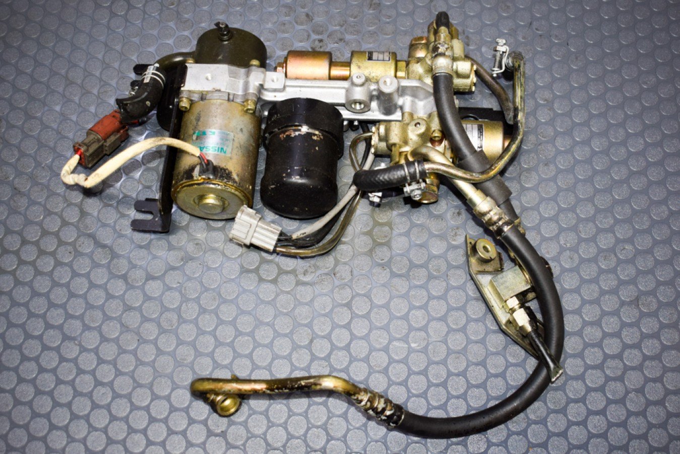 Used JDM Nissan Skyline GTR BCNR33 V-Spec / Nismo Actuator Torque Split 41610-24u00 and Atessa Pump 53250-10036For Sale - Image 6