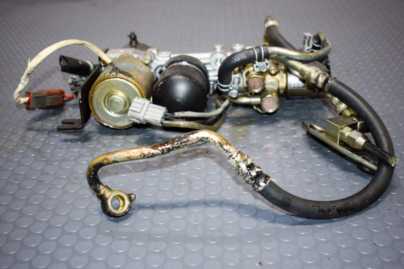 Used JDM Nissan Skyline GTR BCNR33 V-Spec / Nismo Actuator Torque Split 41610-24u00 and Atessa Pump 53250-10036For Sale - Image 5