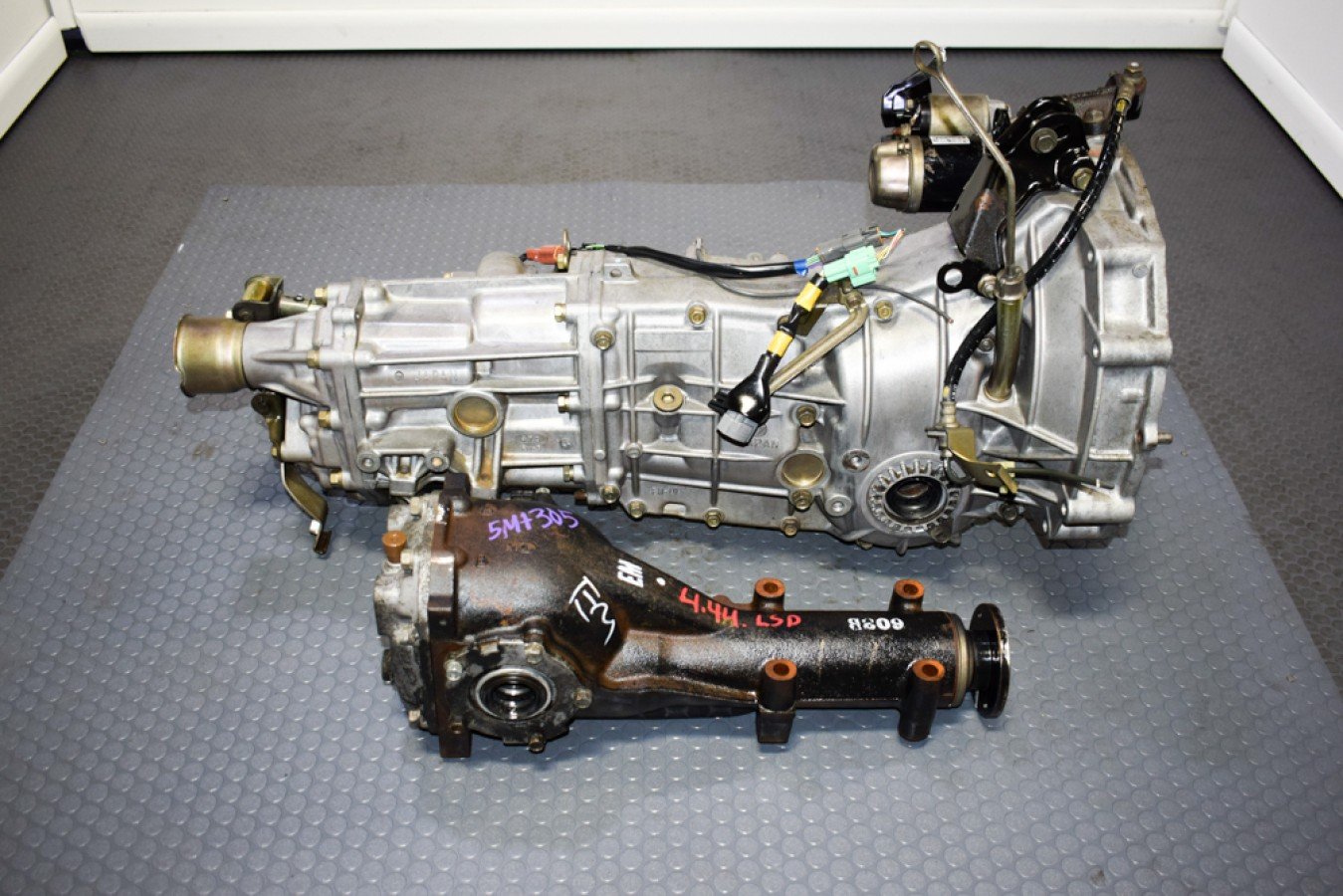 JDM Subaru WRX, Legacy GT Spec B, Push Type 2008-2011 TY757VBABB 5 Speed Transmission & 4.444 Rear Diff - Image 3
