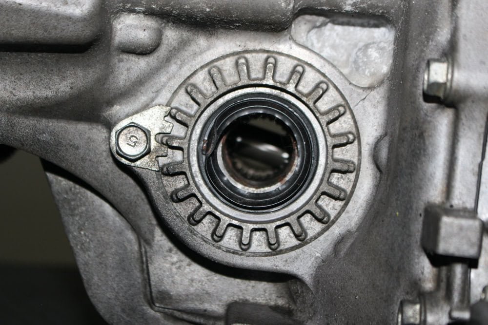 JDM TR690JHBAA CVT Transmission – 2010–2012 Subaru Legacy 2.5i 2.5L AWD Replacement - Image 7