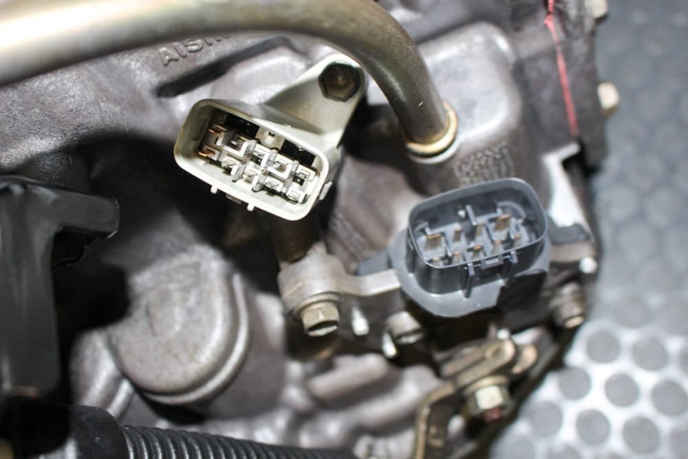 Low Mileage JDM Toyota Estima 3.0L AWD Automatic Transmission – Genuine OEM Replacement - Image 4